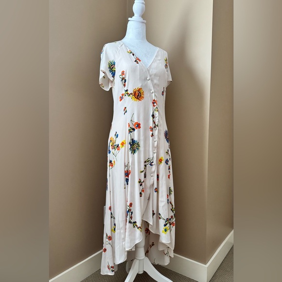 Free People Dresses & Skirts - Free People White Floral Button-Front Midi Rayon Dress